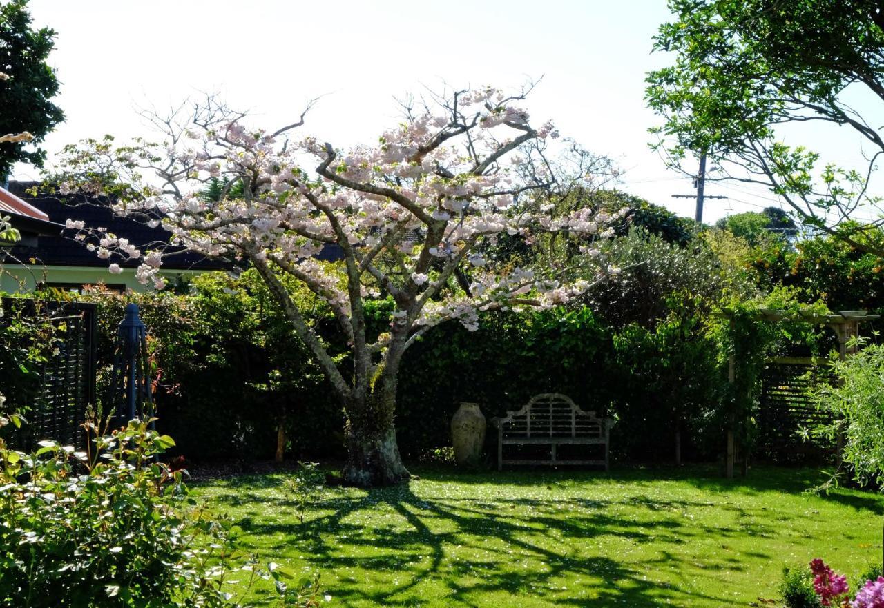 דירות Otaki Garden Retreat מראה חיצוני תמונה